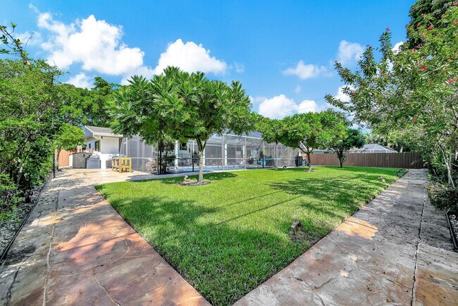 Building Photo - 836 Orchid Dr