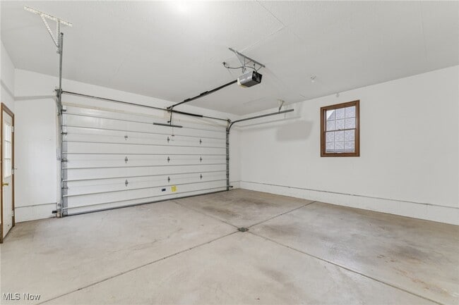 Building Photo - 276 S Bayshore Dr