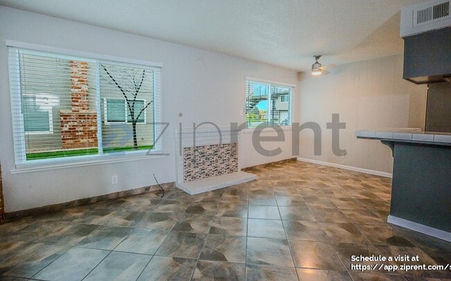 Building Photo - 4145 Apostolo Cir