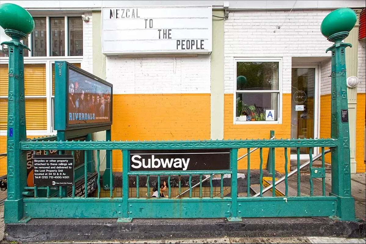 Building Photo - 207 Henry St