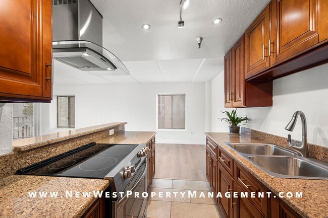 Building Photo - Renovated Cortez Hill 2 Bedroom at Symphon...