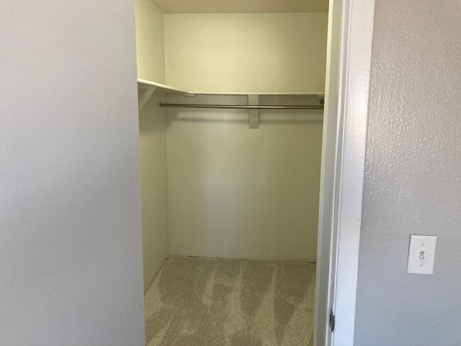 Building Photo - Beautifully Renovated 2-Bed, 2-Bath Condo ...