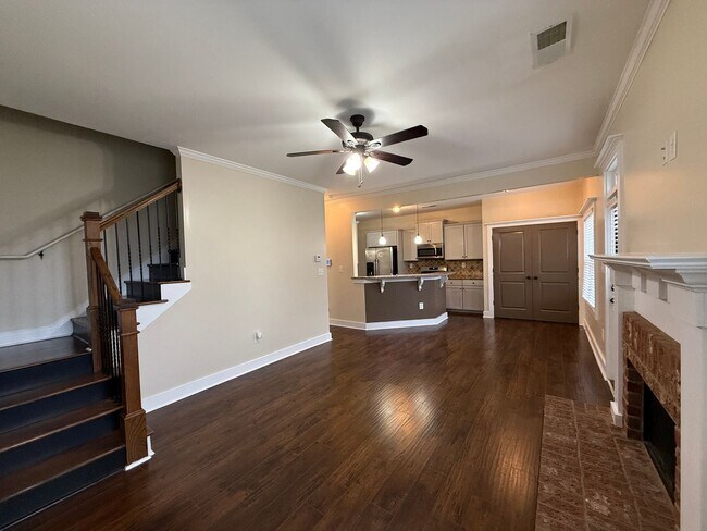 Building Photo - Charming Craftsman Home on Mitchell Bridge...