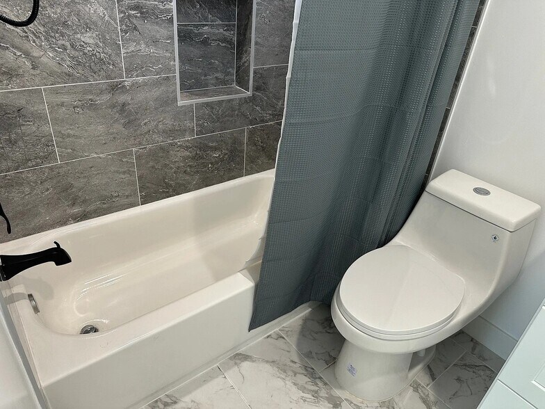 Building Photo - 3558 Butler Ave