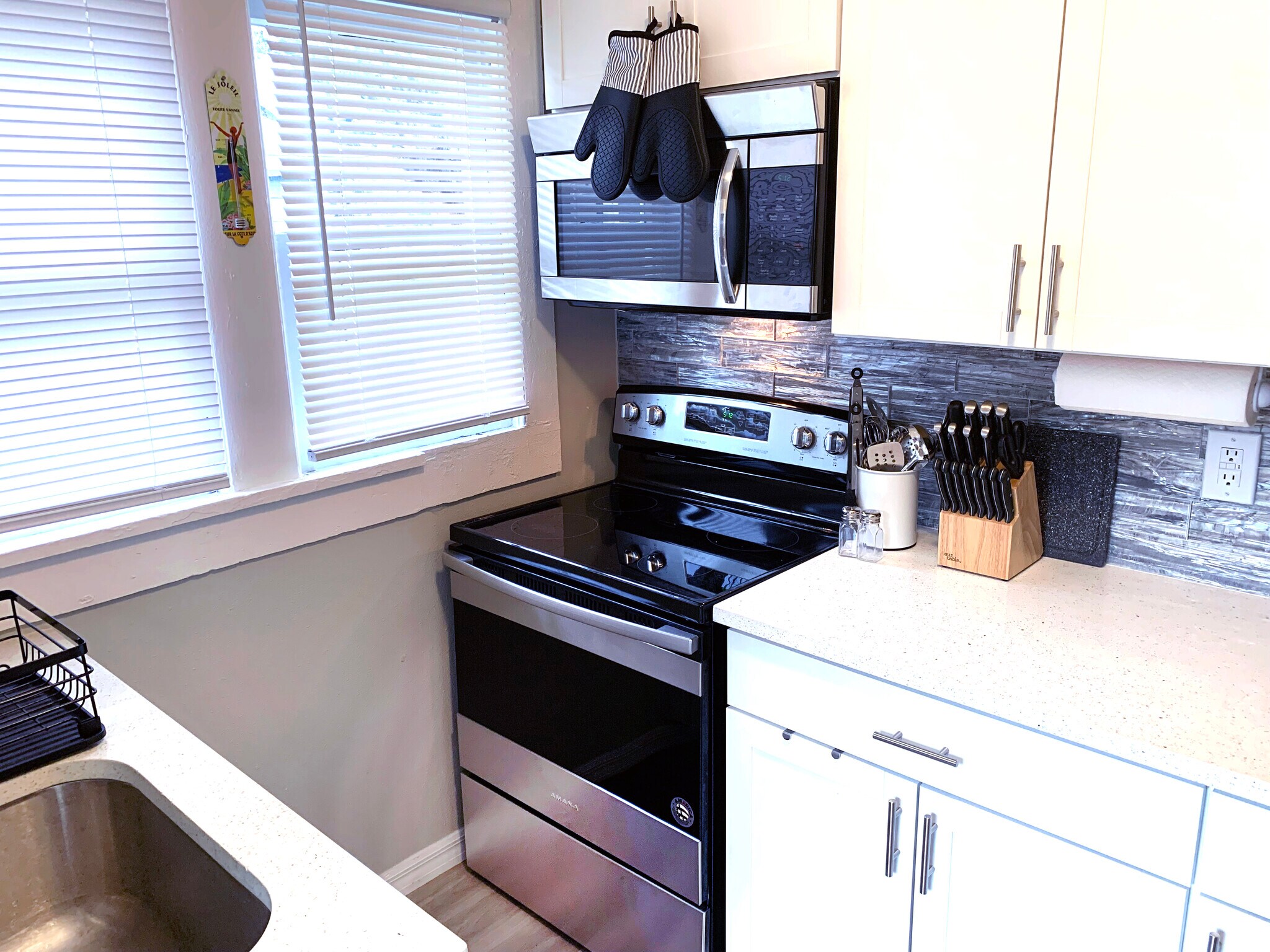 Building Photo - 2716 18th St N