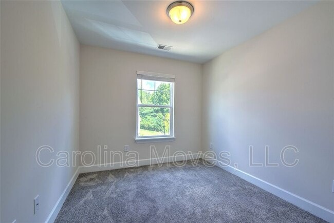 Building Photo - 26 Jaycee Ct