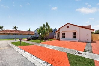 Building Photo - 13440 SW 28th St