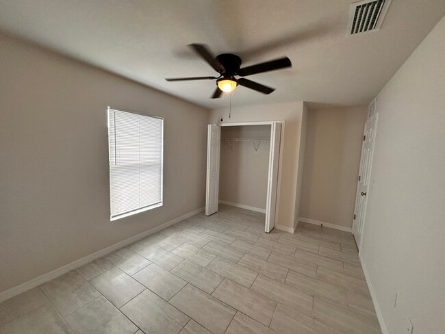 Building Photo - 129 NE 6th Ave