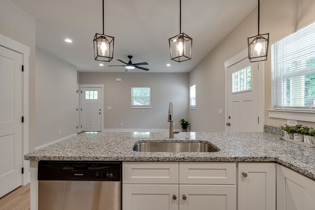 Building Photo - New Construction 3 bed, 2 bath house for rent