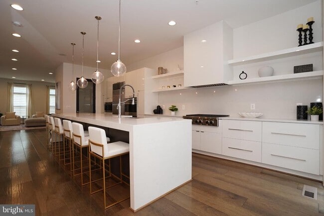 Building Photo - 44655 Provincetown Dr