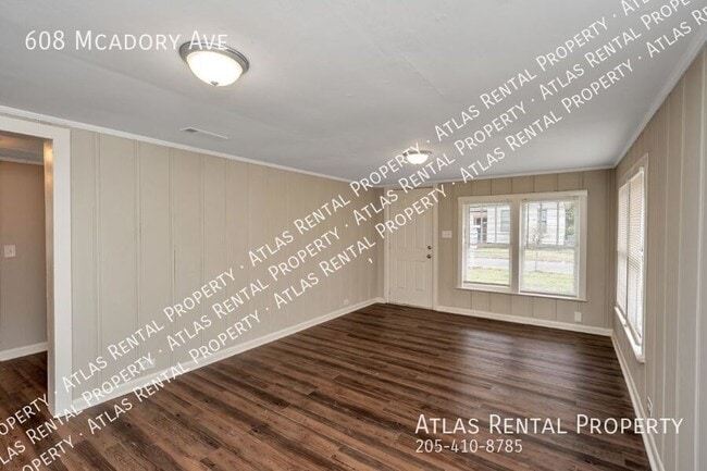 Building Photo - 608 McAdory Alley