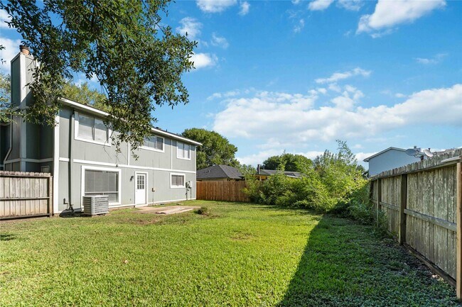 Building Photo - 703 Brookford Dr