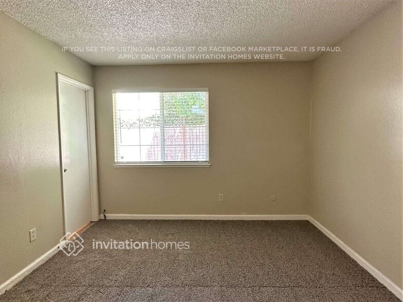 Building Photo - 7800 Scottsdale Dr