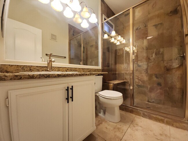 Building Photo - Immaculate Two Story Townhouse style Condo in Summerlin.