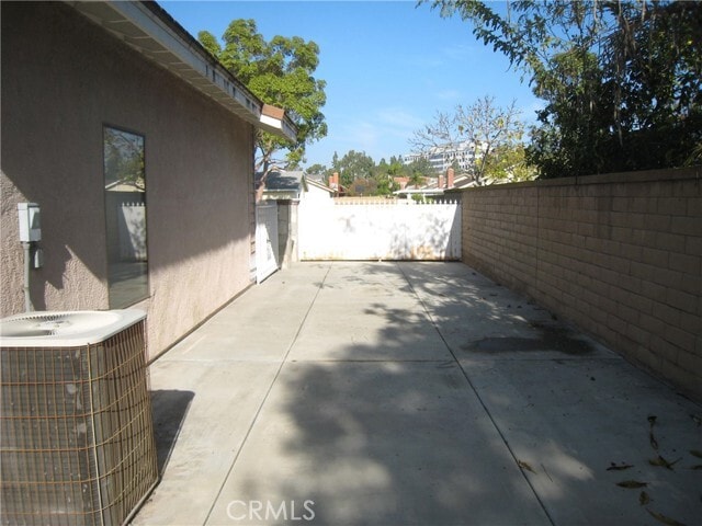 Building Photo - 12854 Arabella St