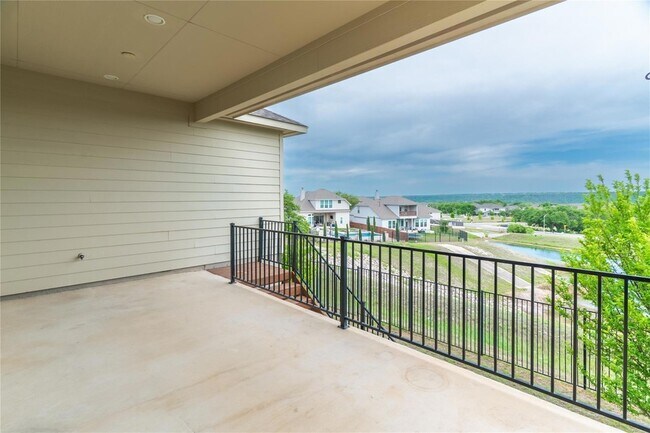 Building Photo - 125 Saturnia Dr