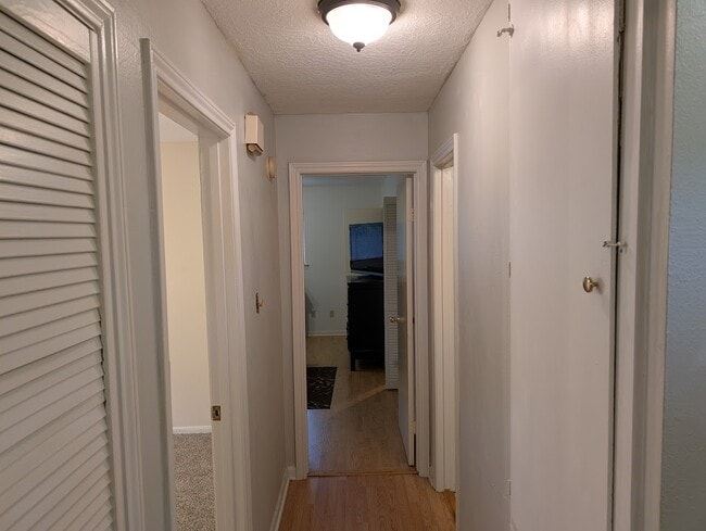 Building Photo - 9830 Thistle Trail Dr