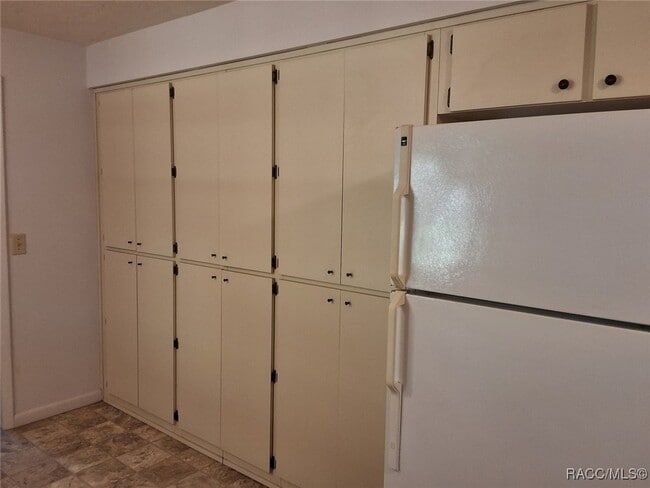 Building Photo - 1288 W Buttonbush Dr
