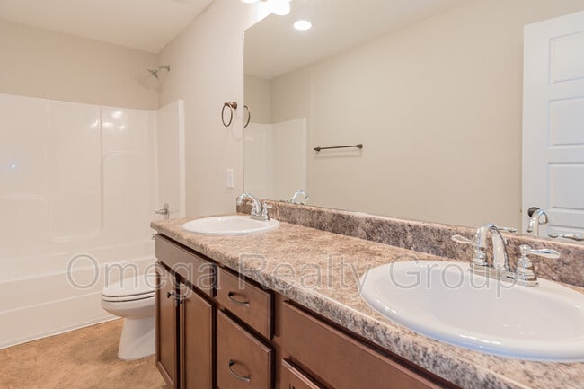 Building Photo - 112 Brookside Way