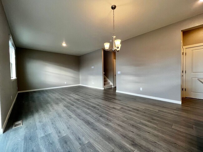 Building Photo - Gorgeous 4 Bed, 2.5 Bath Newer Build in Berthoud!