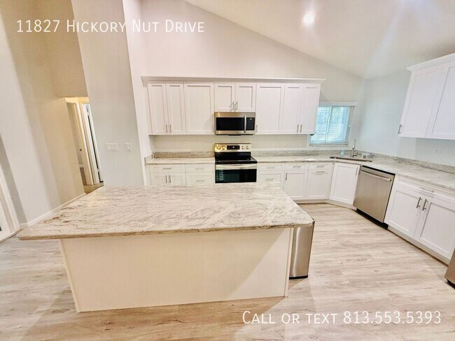 Building Photo - 11827 Hickorynut Dr