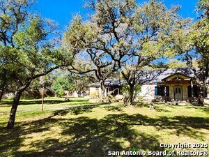 Building Photo - 9810 Park Dr
