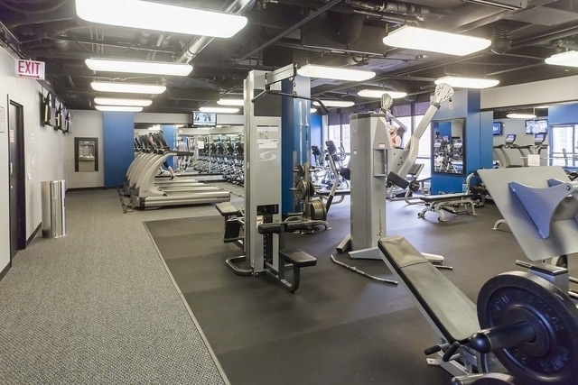 Building Photo - 10 E Ontario St