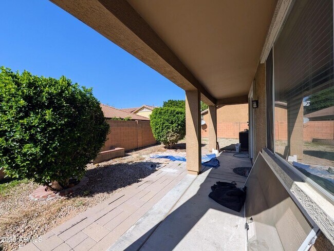 Building Photo - 3848 E Pollack St