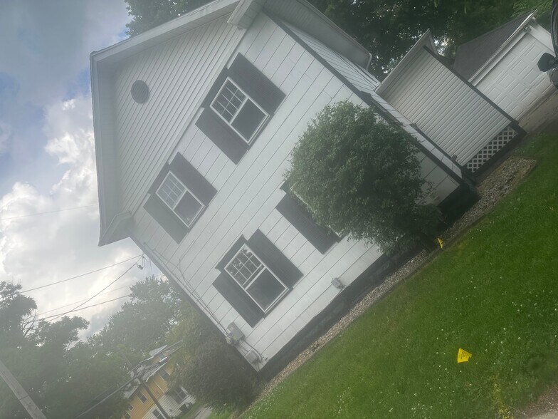 Building Photo - 615 W Morrell St