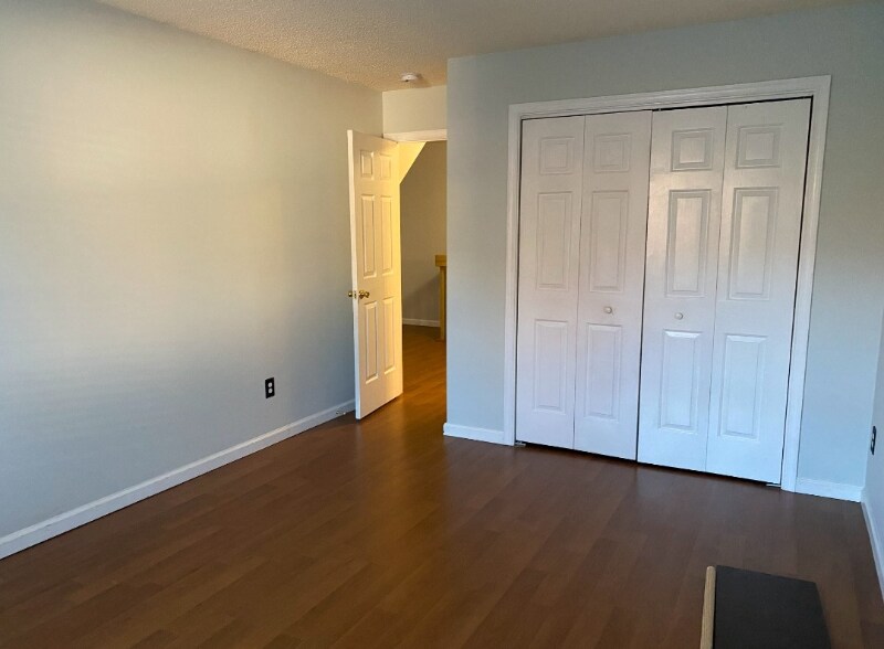 Building Photo - 5017 Gatehouse Way