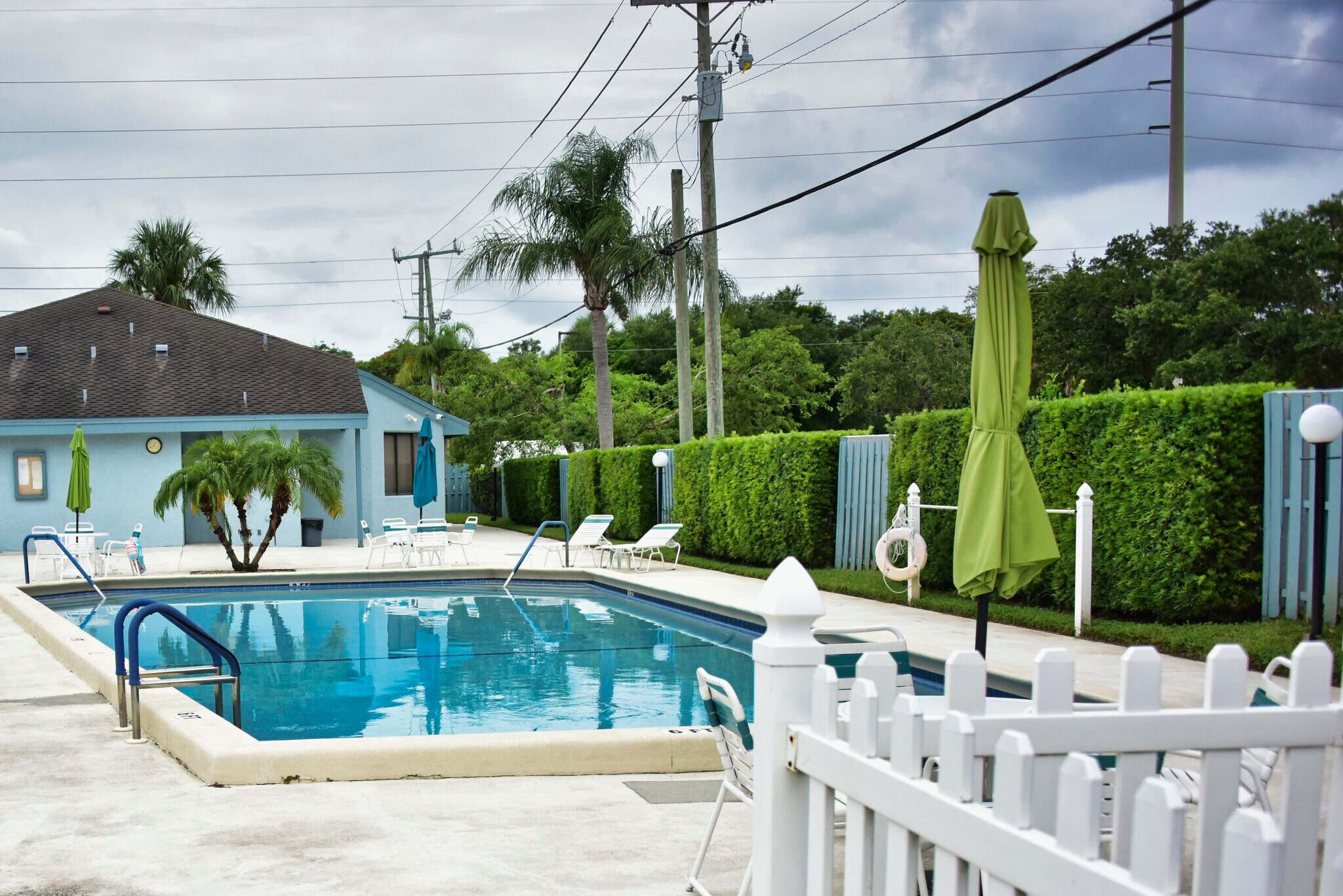 Building Photo - 950 S Kanner Hwy