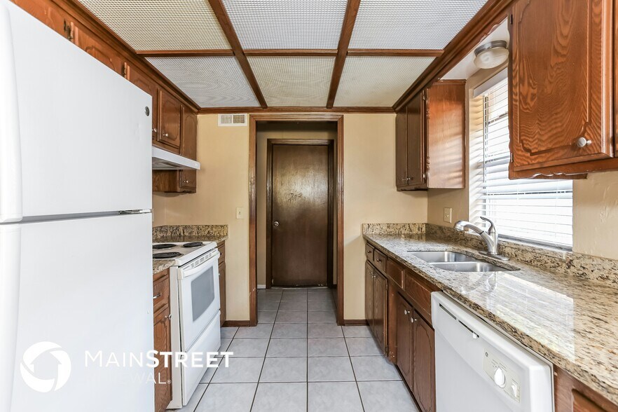 Building Photo - 8817 NW 82nd St