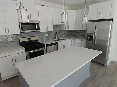 Building Photo - 4211 N Harding Ave