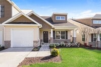 Building Photo - 119 Red Plum Ln