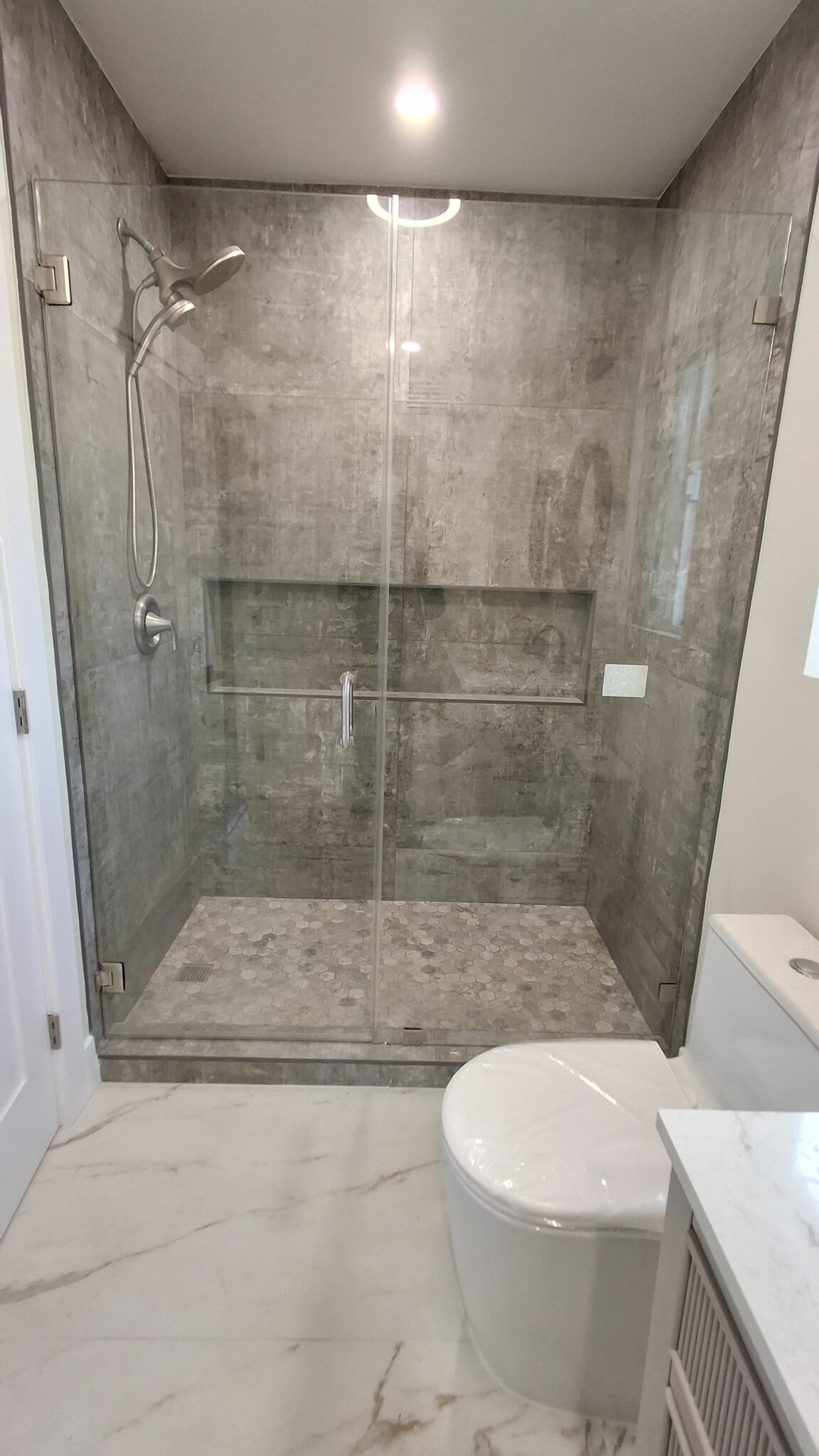 Building Photo - 4377 Charlemont Ave