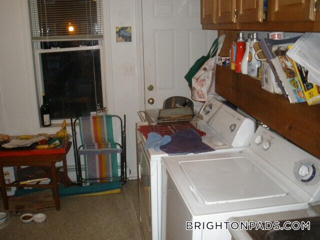 Building Photo - 675 Washington St