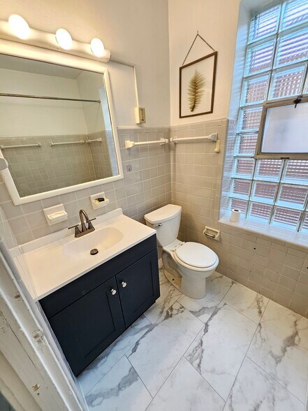 Building Photo - 7012 Forsyth Blvd