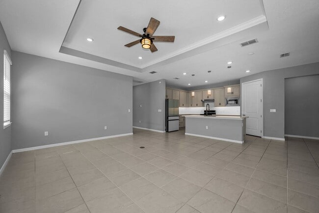 Building Photo - Large Spacious 2 bedroom 2 bath in Del Web