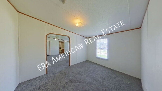 Building Photo - 8204 Verano St