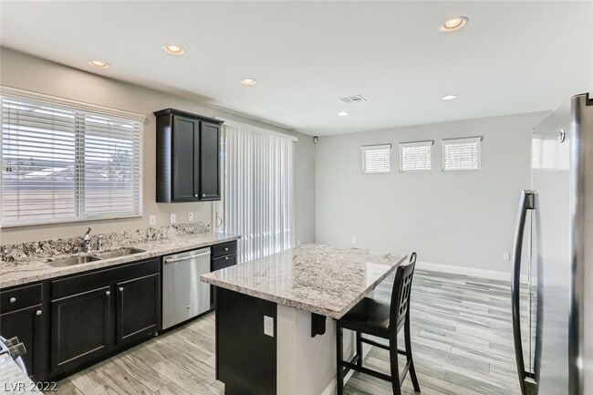 Building Photo - 9601 Abbey Pond Ave