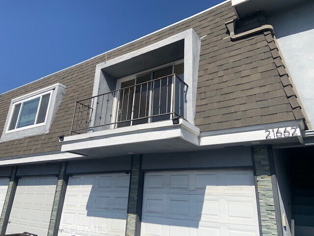 Building Photo - 21662 Brookhurst St
