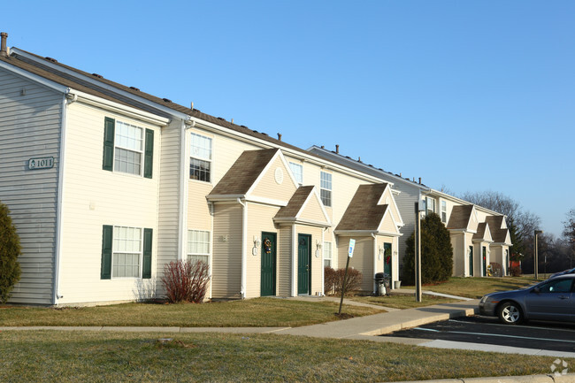 Building Photo - Four Seasons