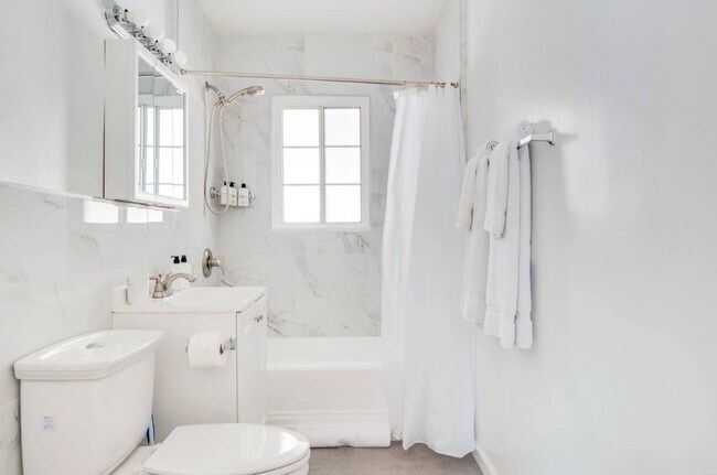 Building Photo - 12429 Wagner St