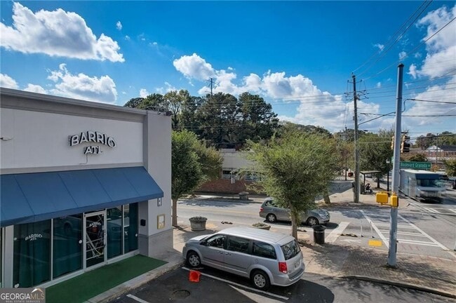 Building Photo - 3202 Kingsdale Dr SW