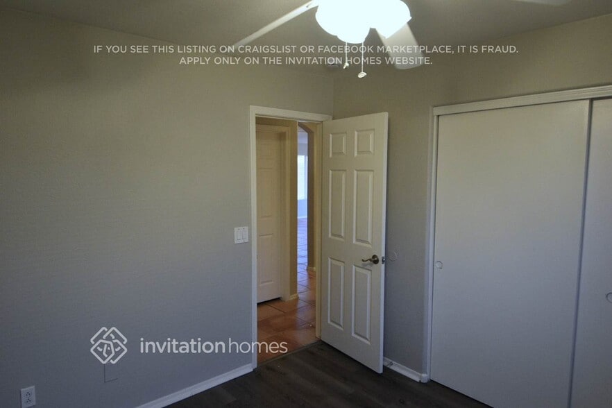 Building Photo - 8542 W El Caminito Dr