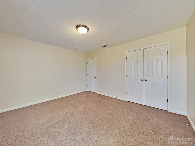 Building Photo - 1009 Harmony Ln