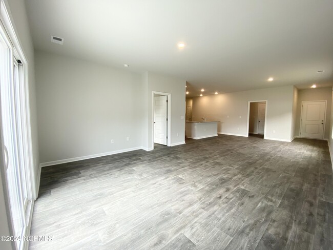 Building Photo - 1063 Tripletail Dr