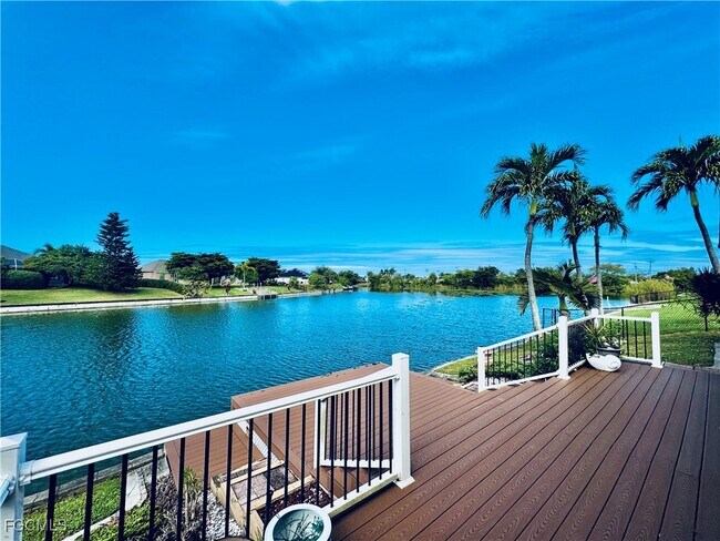 Building Photo - 1320 SE 6th Ave