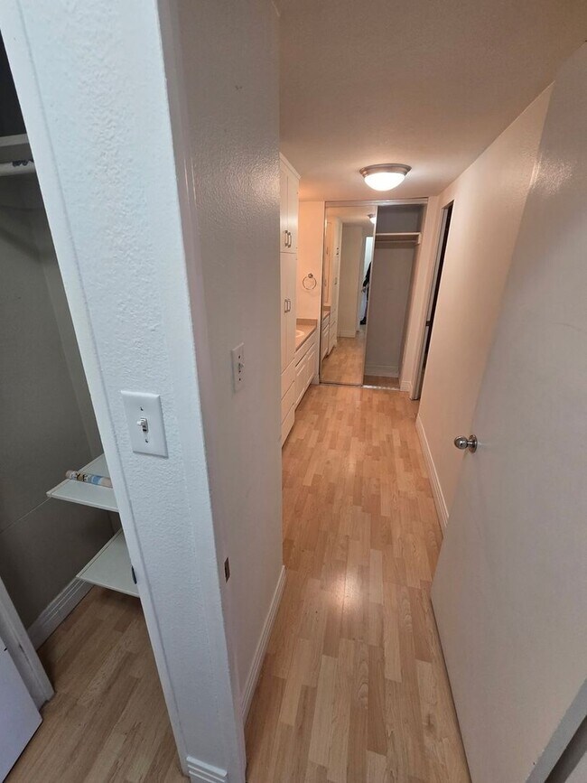 Building Photo - 1196 N Grant St