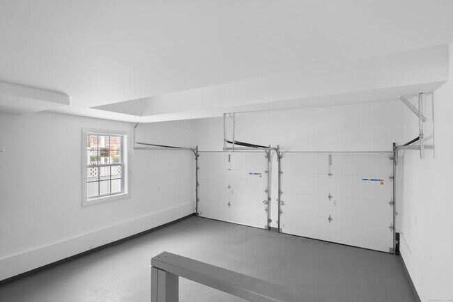 Building Photo - 864 Baldwin St